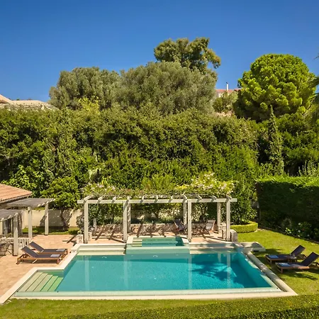 Villa Sarlata Svoronata