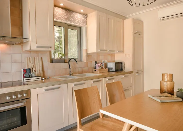 Sarlata Villa Svoronata