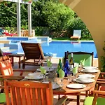 Vila Sarlata Svoronata