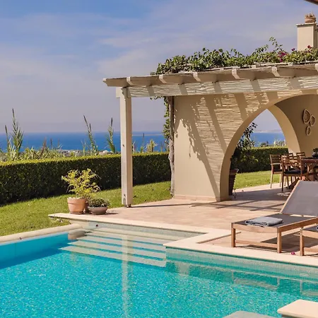 Sarlata Villa Svoronata