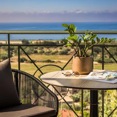 Villa Sarlata Svoronata