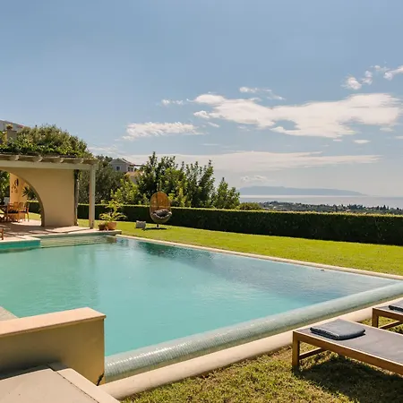 Villa Sarlata Svoronata