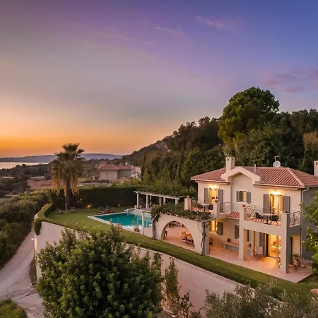 Sarlata Villa