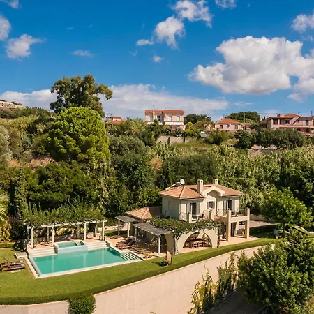 Sarlata Villa